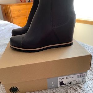 Ugg boots W pax. WATERPROOF!!!